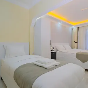 Hotel Lucky
